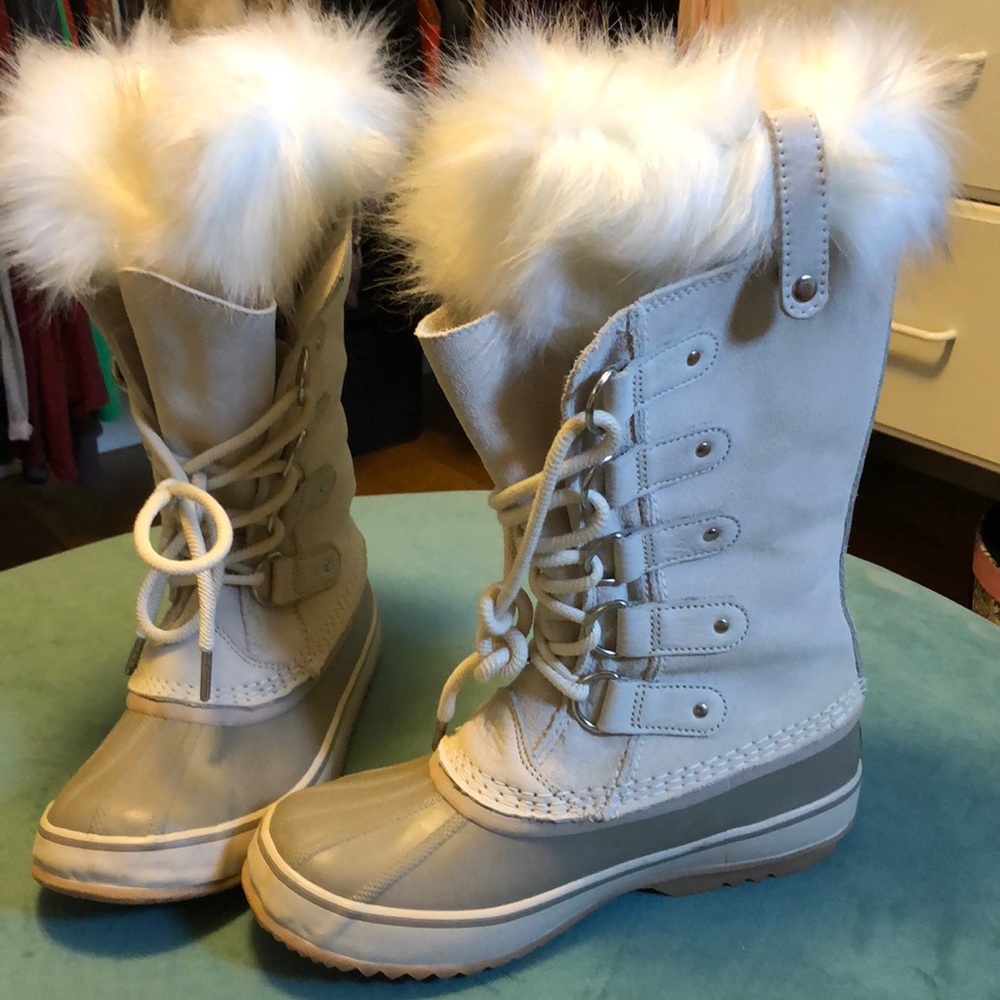 White Sorel Joan of Arctic Boots